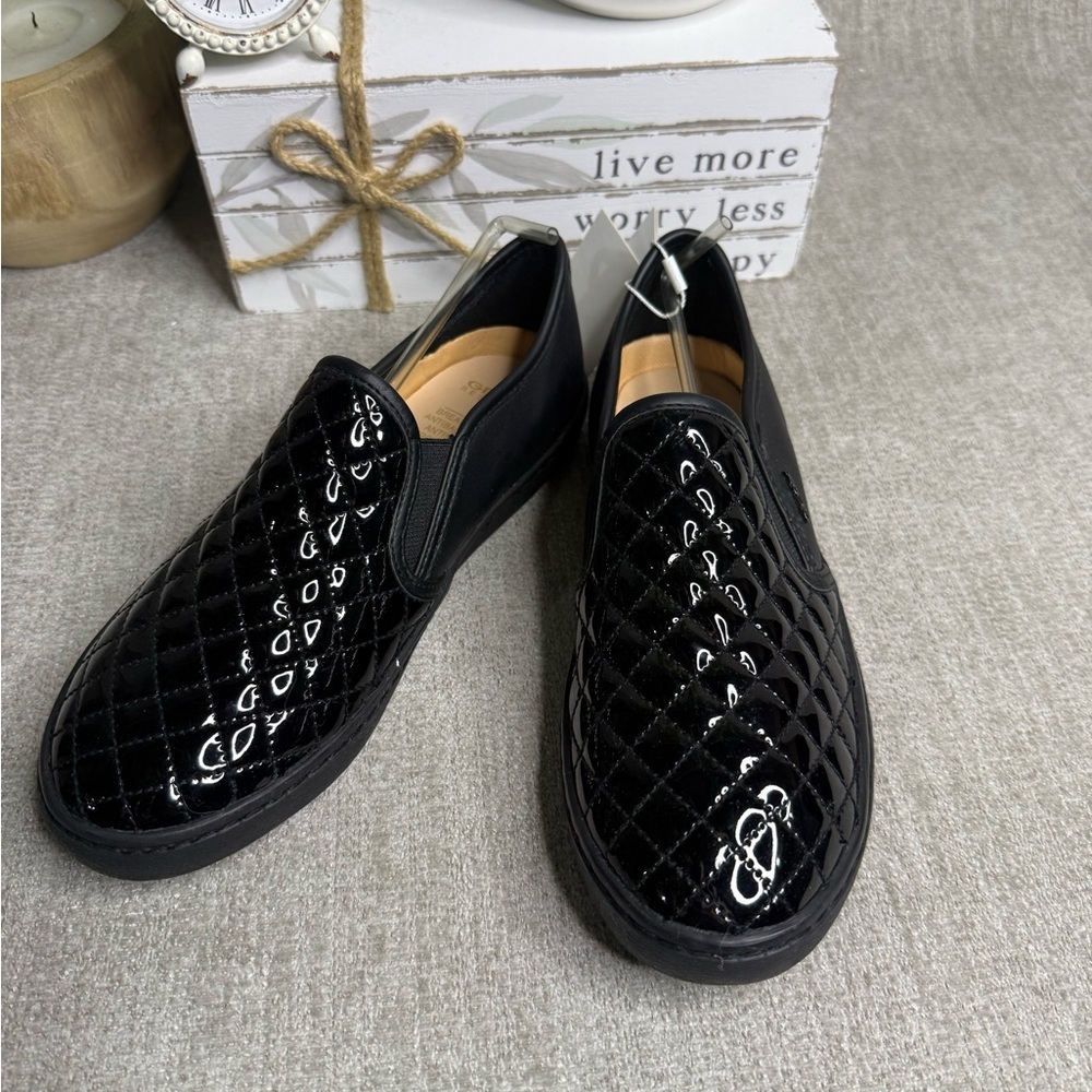 NWT Geox Respira Black Patent Quilted Slip-On Sneakers – Youth 3.5 / EU 35